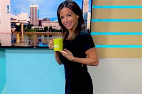 how old is hollie strano|WKYC terminates meteorologist Hollie Strano 9。